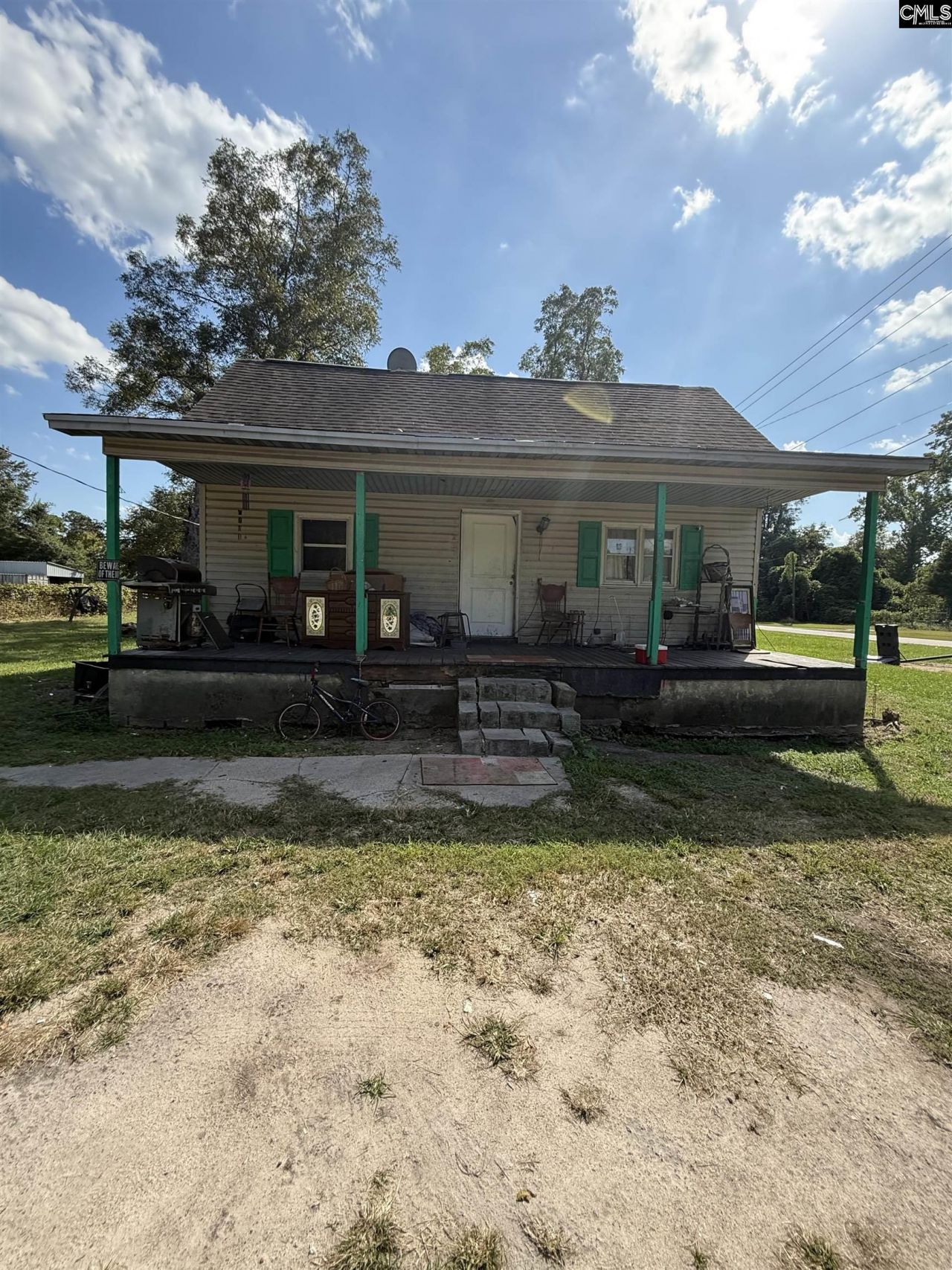 323 Railroad Avenue  Photo 7