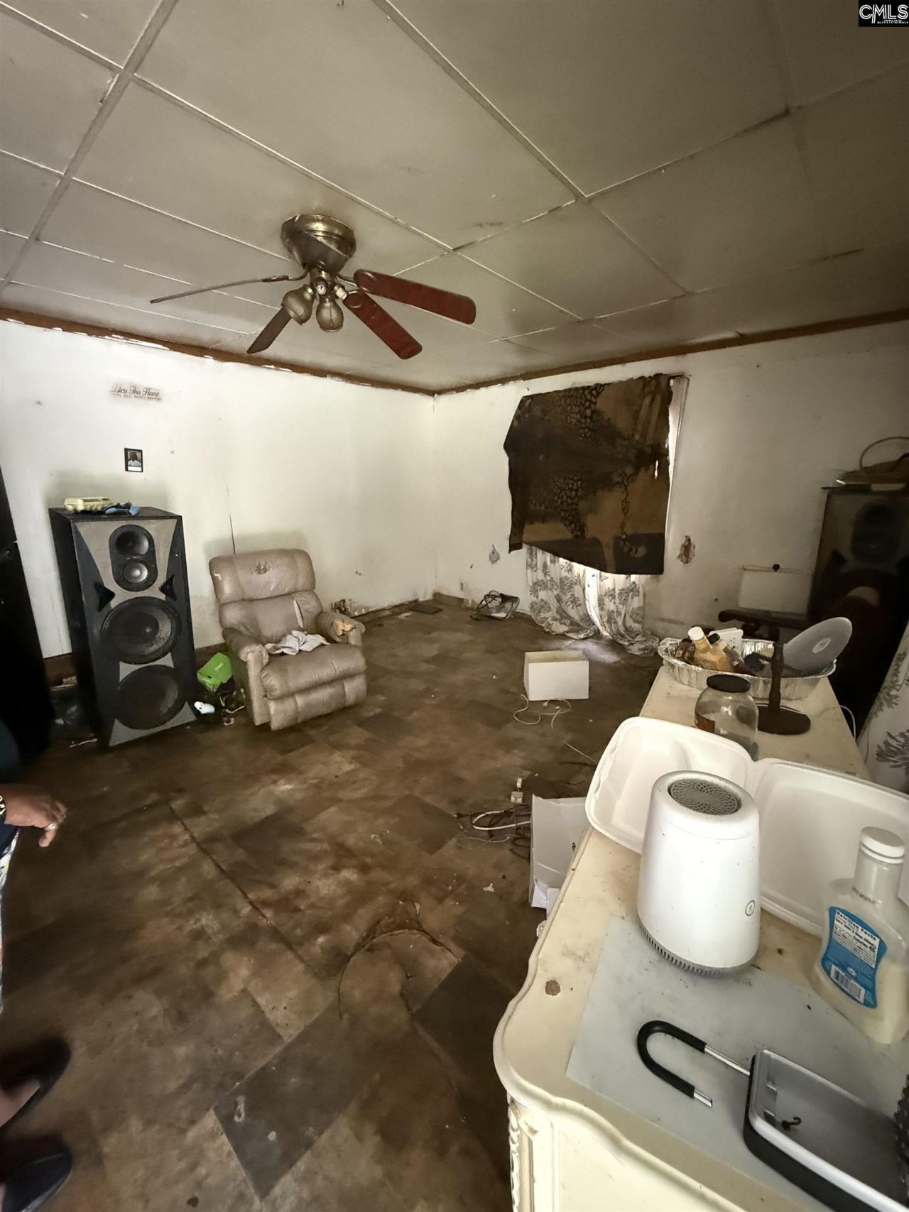 323 Railroad Avenue  Photo 8