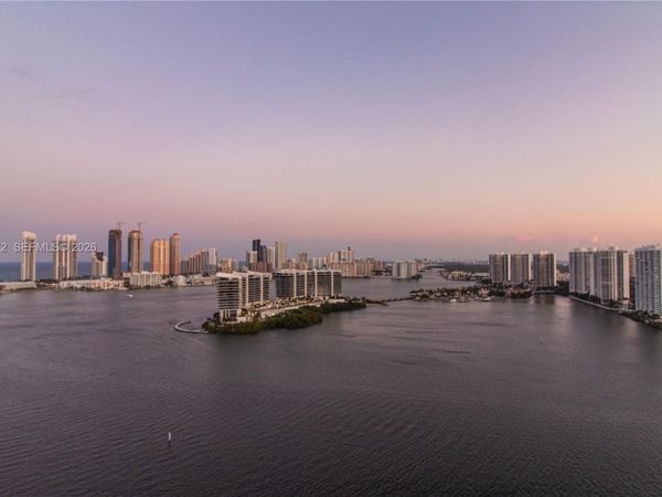 3370 NE 190 St, Unit PH 2909, Aventura, FL 33180