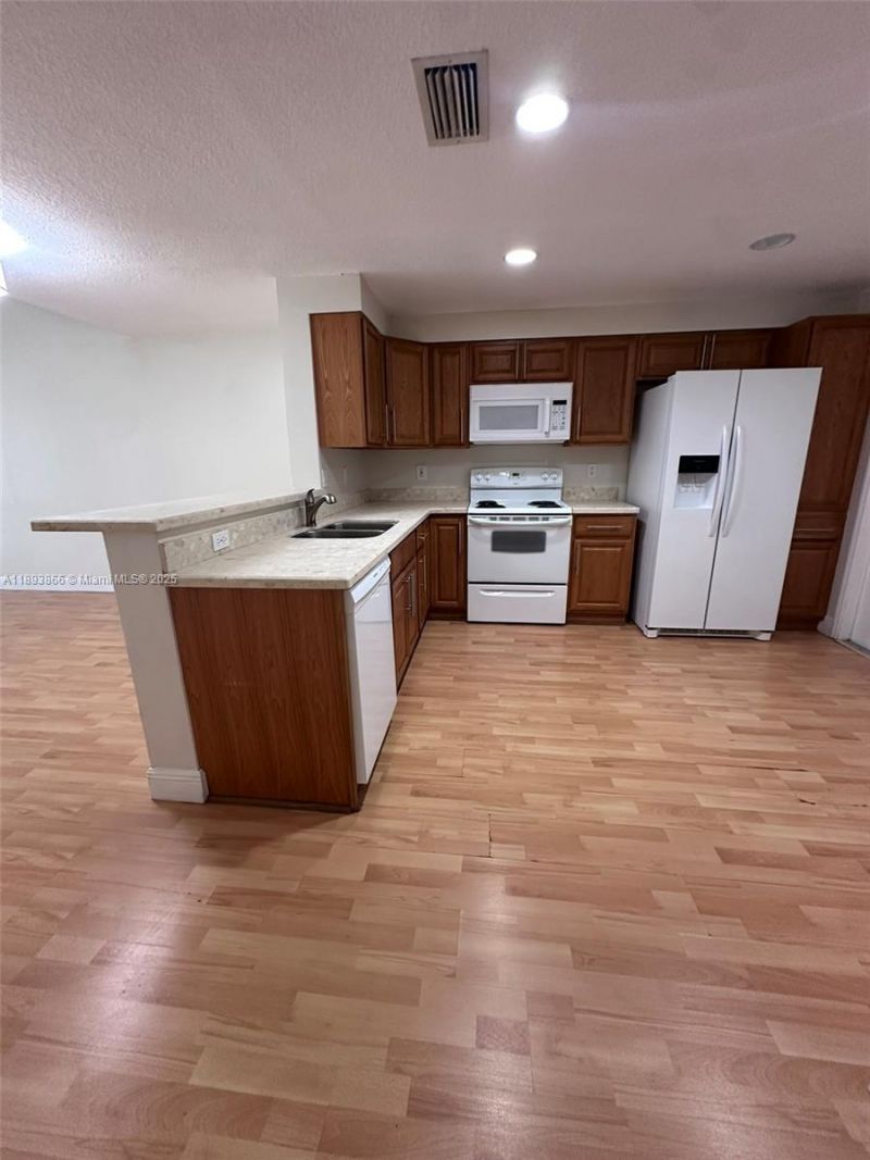 1350 Sorrento Dr, Unit ., Weston, FL 33326 Photo