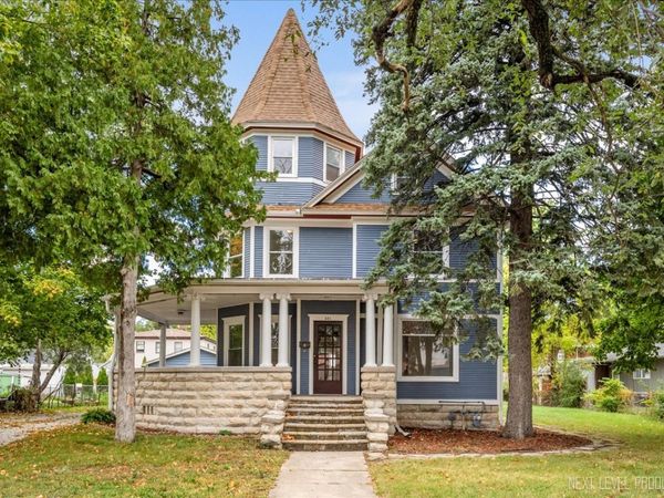 321 E Main Street E, Plano, IL 60545