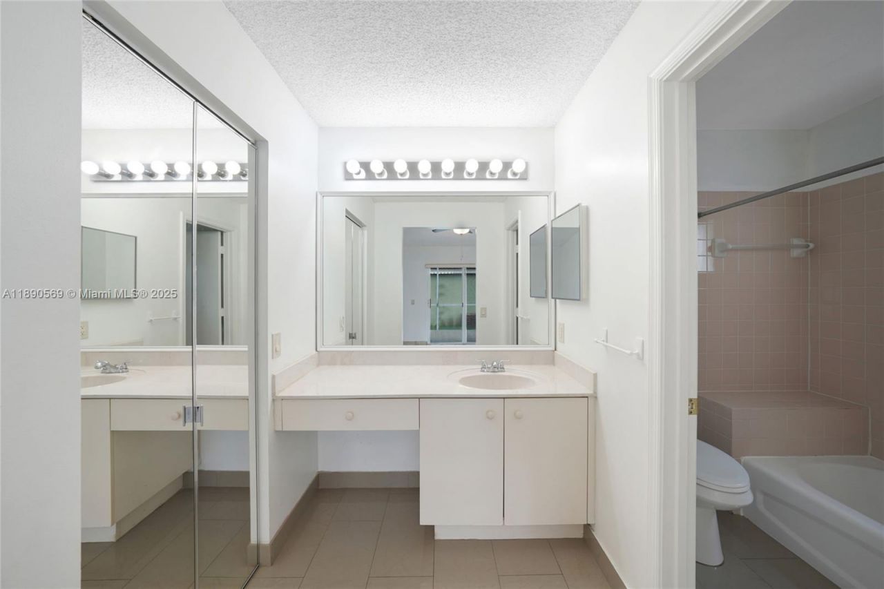 1289 Majesty Ter, Unit 1289, Weston, FL 33327 Photo