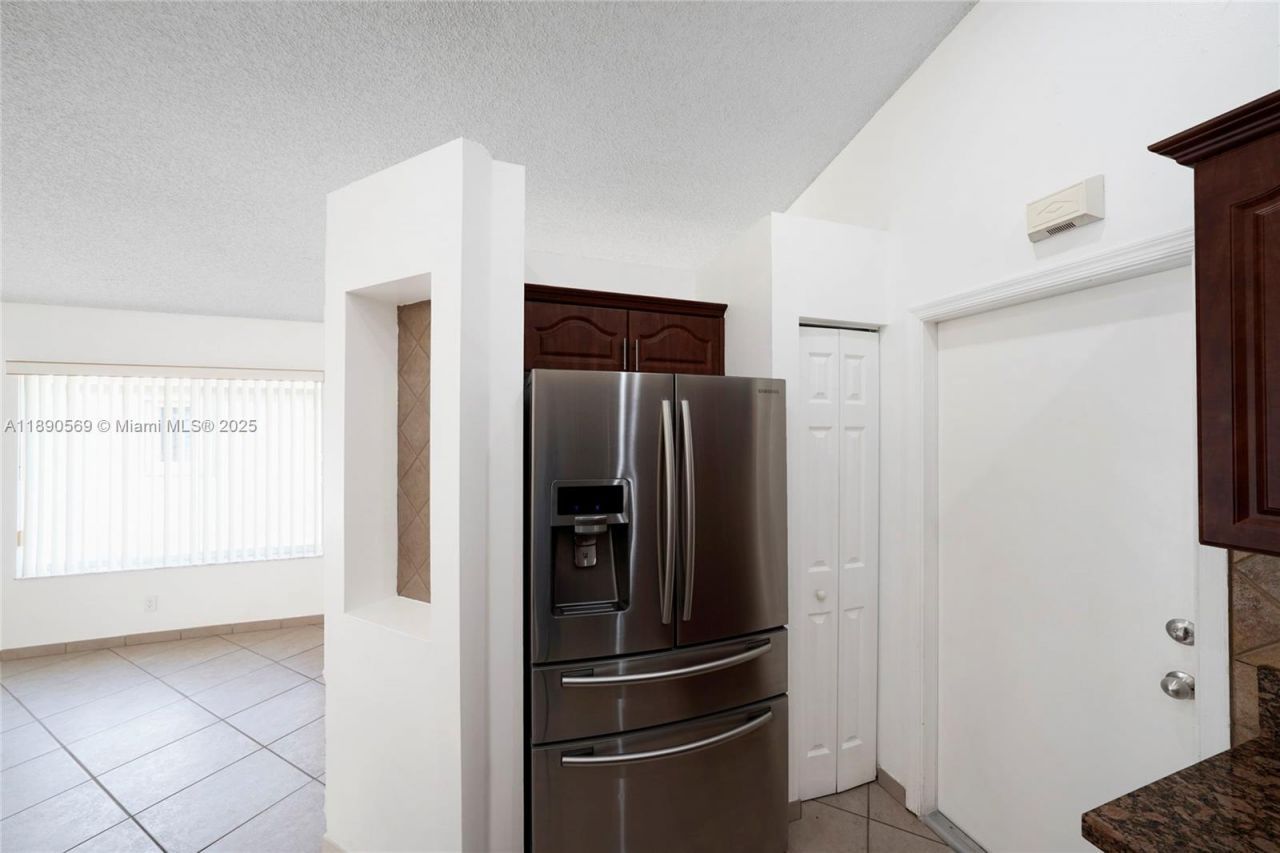 1289 Majesty Ter, Unit 1289, Weston, FL 33327 Photo