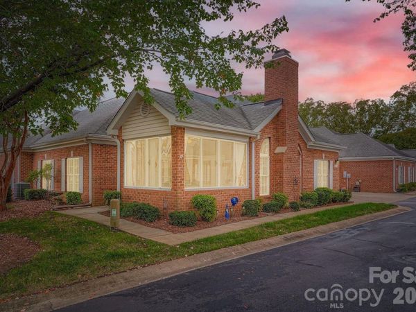 8406 Highland Glen Drive, Charlotte, NC 28269