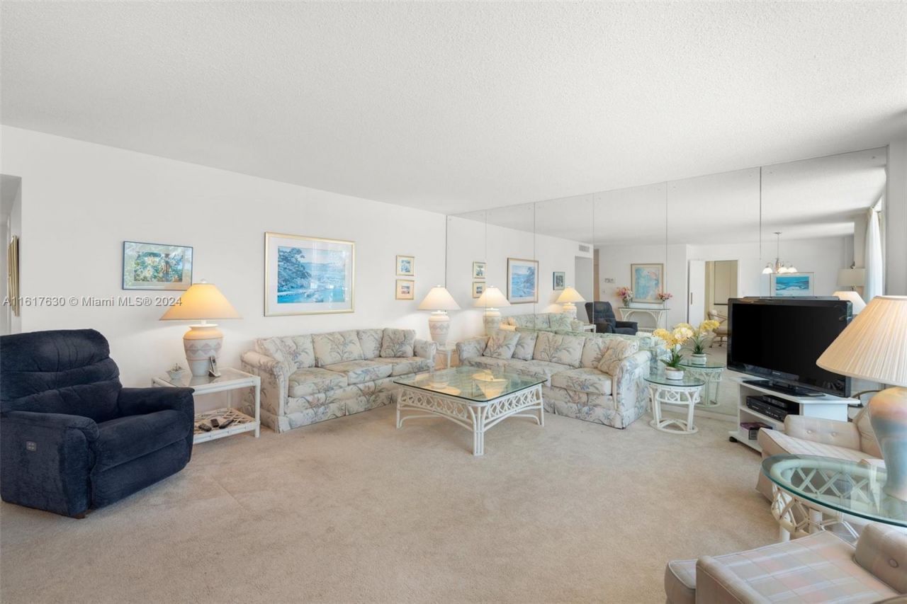 1200 S Ocean Blvd, Unit 2C, Boca Raton, FL 33432 Photo