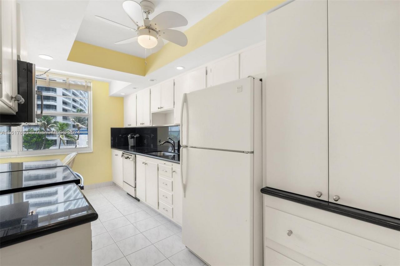 1200 S Ocean Blvd, Unit 2C, Boca Raton, FL 33432 Photo