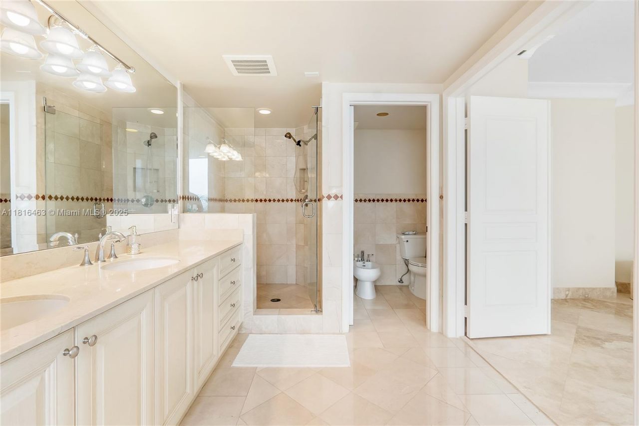 1460 S Ocean Blvd, Unit 304, Lauderdale by the Sea, FL 33062 Photo