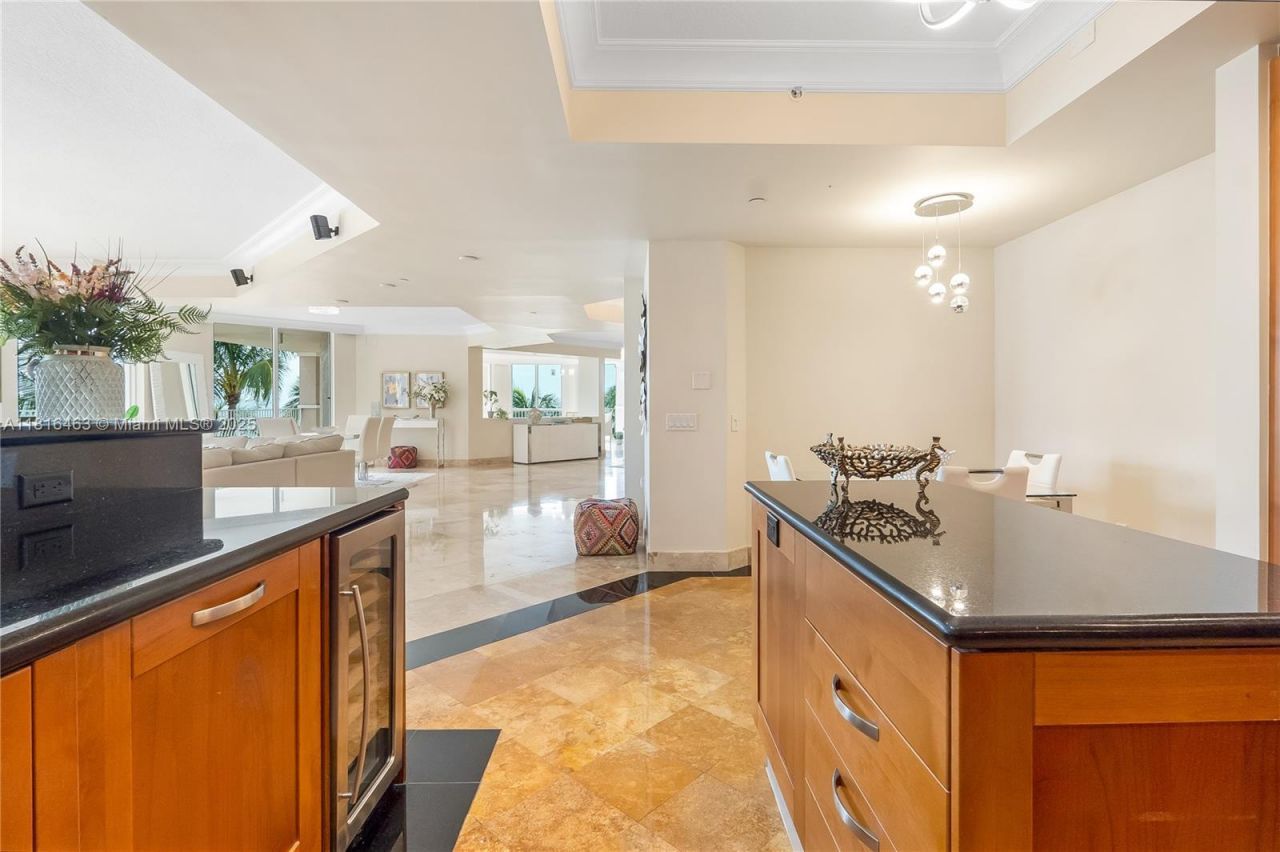 1460 S Ocean Blvd, Unit 304, Lauderdale by the Sea, FL 33062 Photo