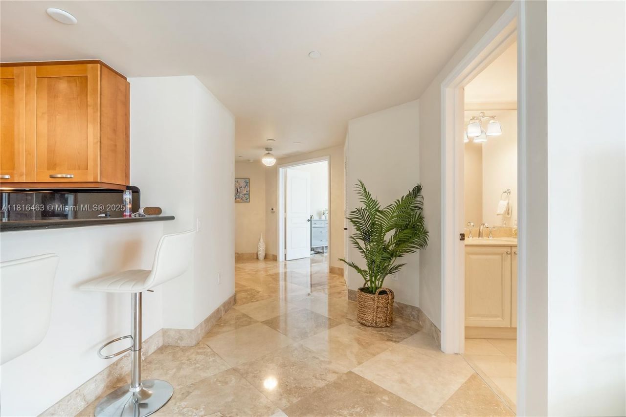 1460 S Ocean Blvd, Unit 304, Lauderdale by the Sea, FL 33062 Photo