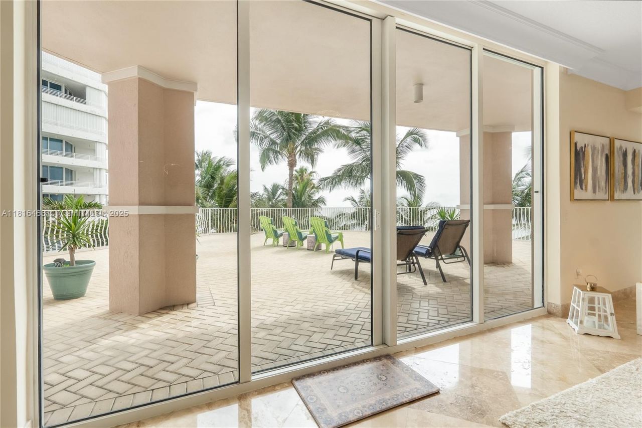 1460 S Ocean Blvd, Unit 304, Lauderdale by the Sea, FL 33062 Photo