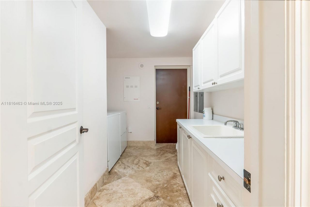 1460 S Ocean Blvd, Unit 304, Lauderdale by the Sea, FL 33062 Photo