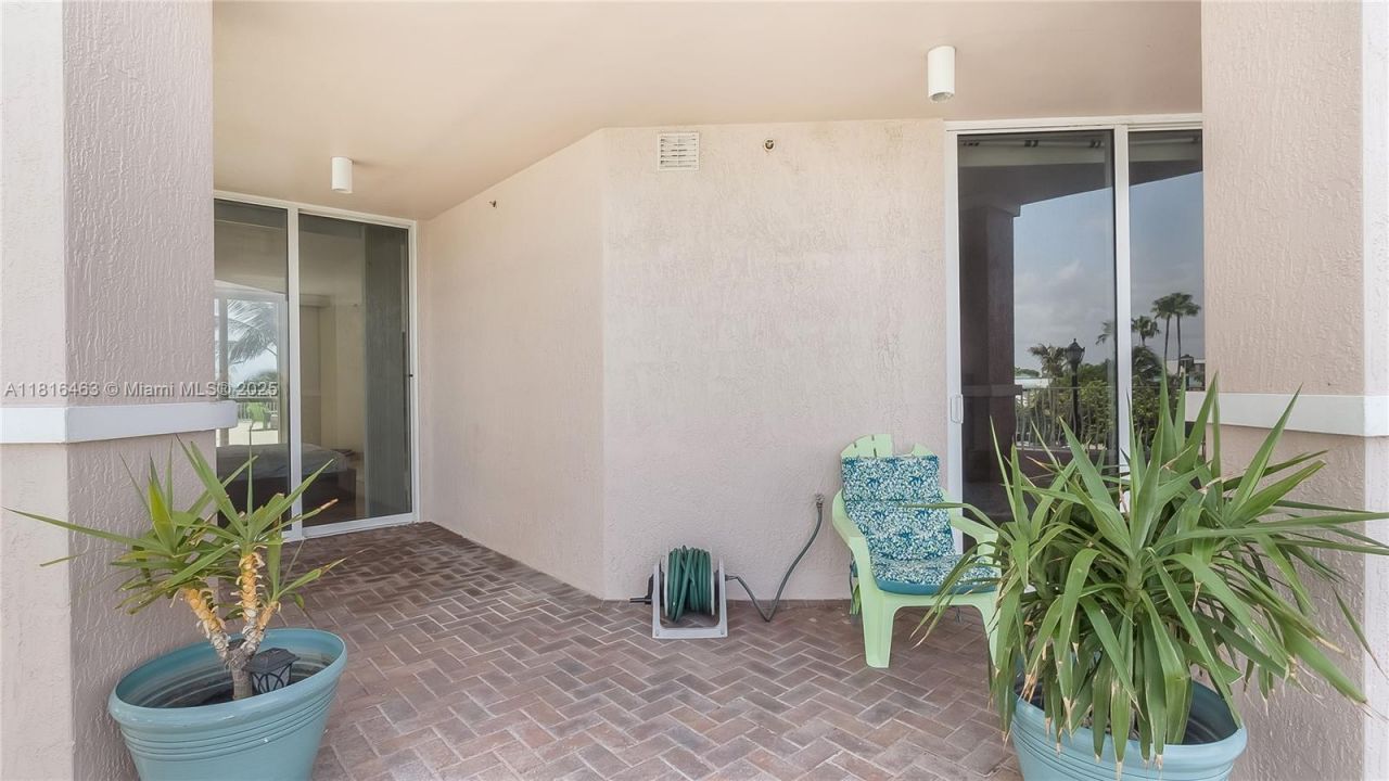 1460 S Ocean Blvd, Unit 304, Lauderdale by the Sea, FL 33062 Photo