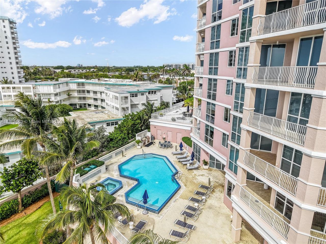 1460 S Ocean Blvd, Unit 304, Lauderdale by the Sea, FL 33062 Photo