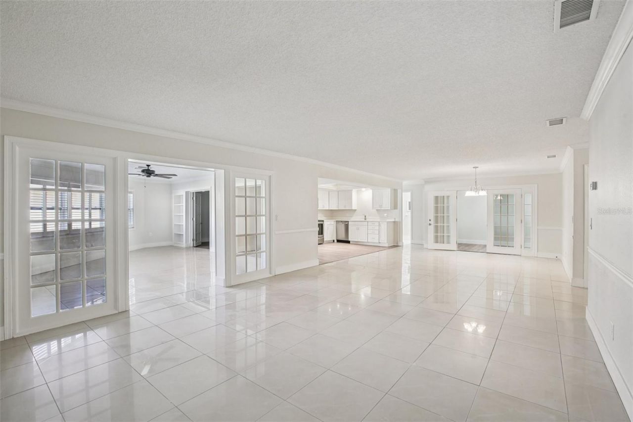 2253 Heron Circle, Clearwater, FL 33762 Photo