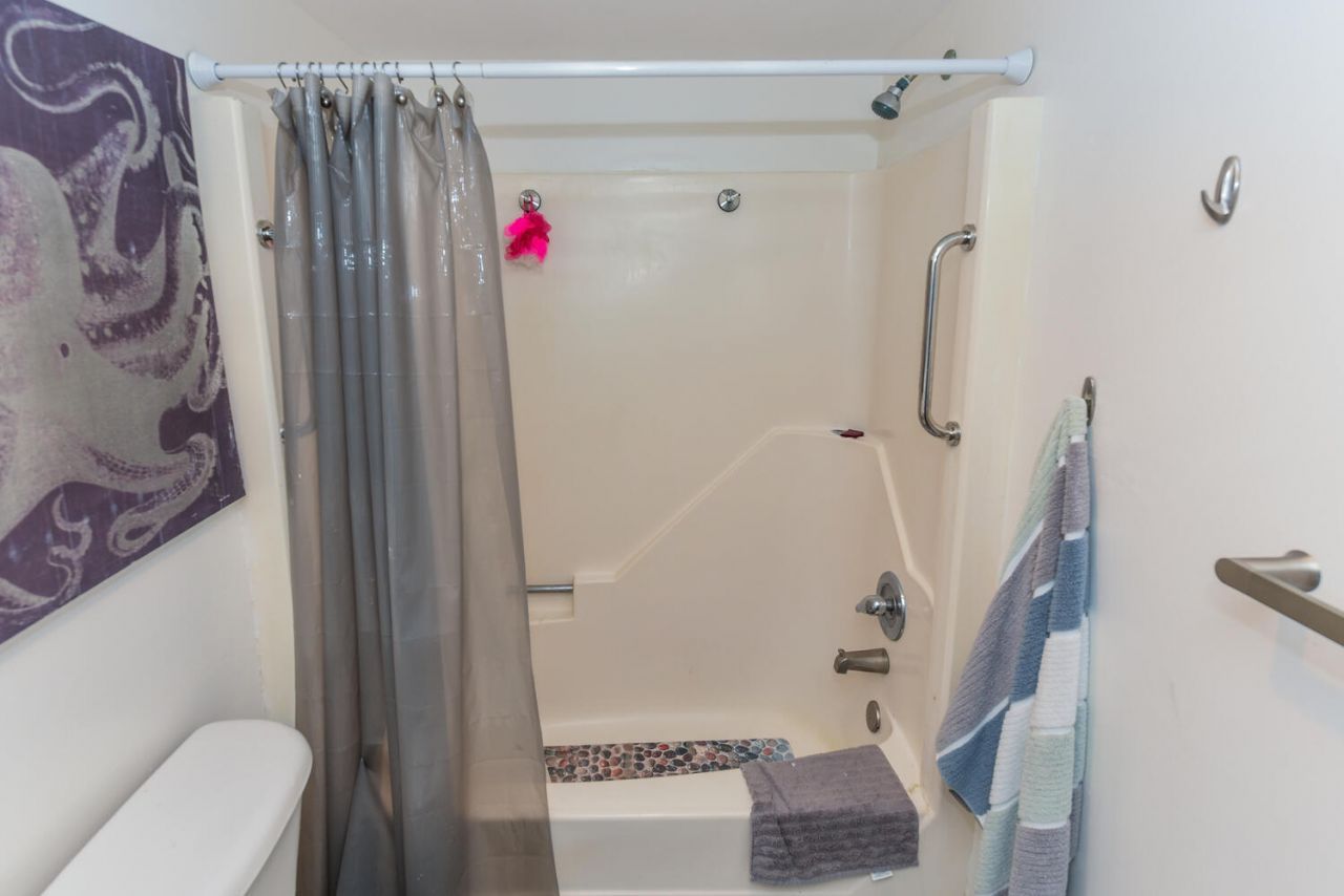 477 Lake Dora Drive, West Palm Beach, FL 33411 Photo
