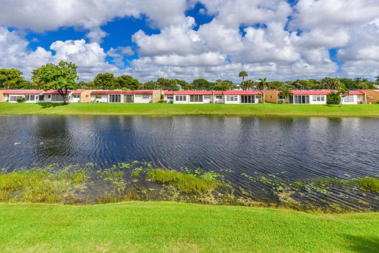 477 Lake Dora Drive, West Palm Beach, FL 33411 Photo