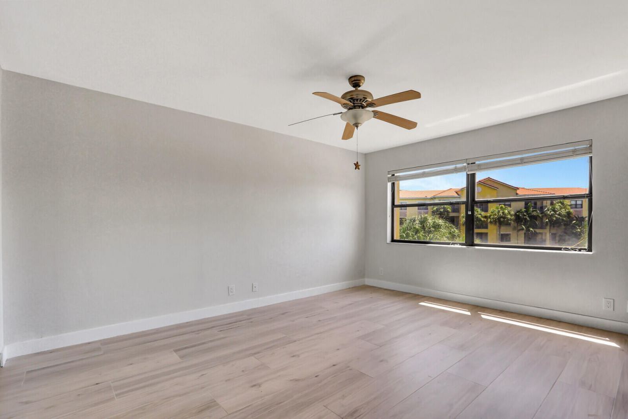 700 Uno Lago Drive, Unit 301, Juno Beach, FL 33408 Photo