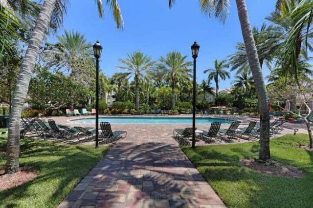 242 Village Boulevard, Unit 2304, Tequesta, FL 33469 Photo