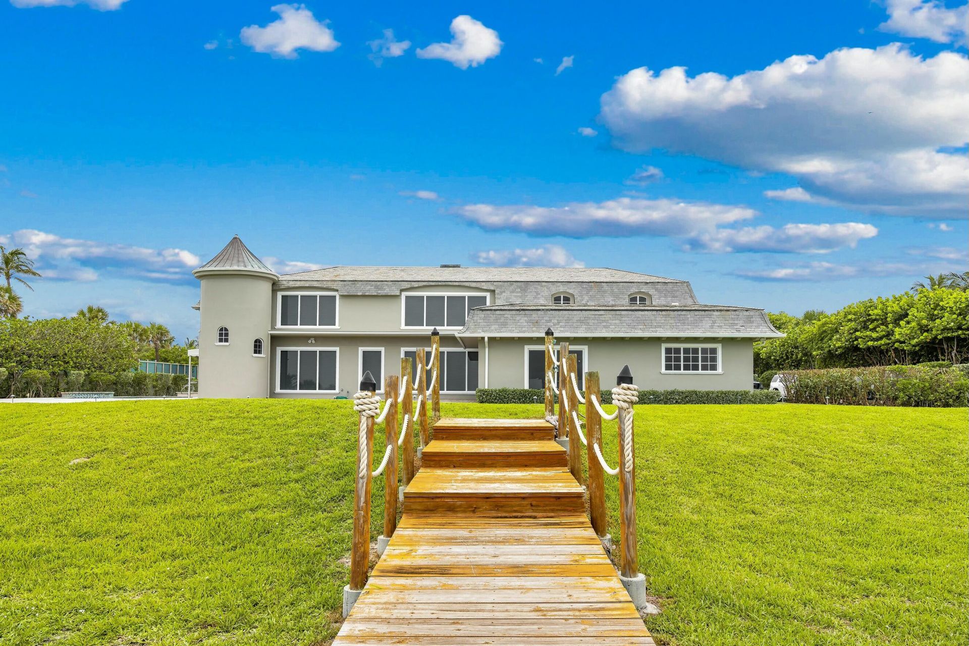 477 S Beach Road, Jupiter Island, FL 33455 Photo