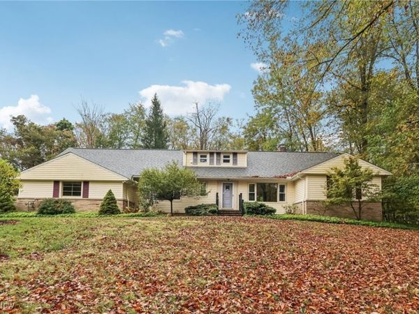 33300 S Woodland Road, Pepper Pike, OH 44124