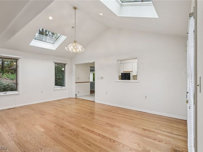 33300 S Woodland Road, Pepper Pike, OH 44124 Photo 17