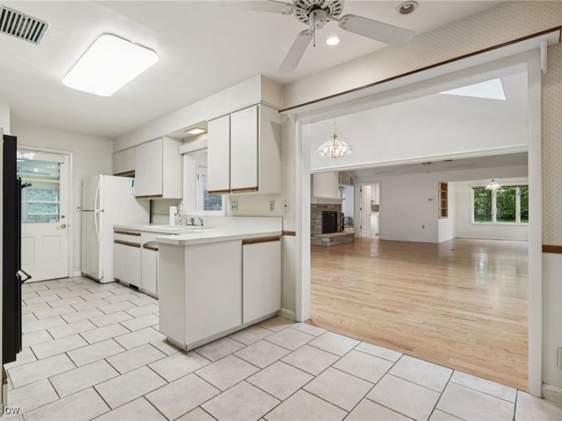 33300 S Woodland Road, Pepper Pike, OH 44124 Photo 21