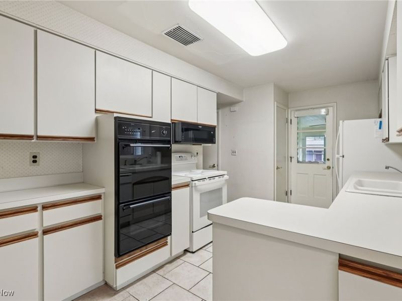 33300 S Woodland Road, Pepper Pike, OH 44124 Photo 23