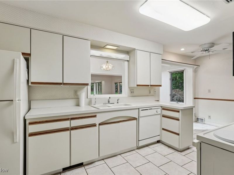 33300 S Woodland Road, Pepper Pike, OH 44124 Photo 25