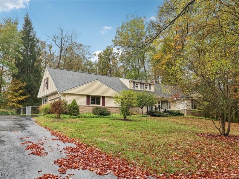 33300 S Woodland Road, Pepper Pike, OH 44124 Photo 5