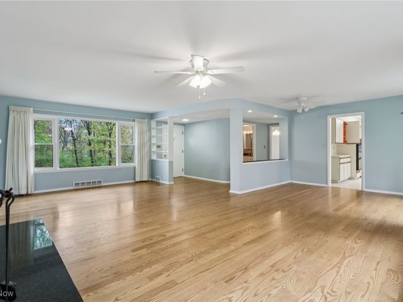 33300 S Woodland Road, Pepper Pike, OH 44124 Photo 9