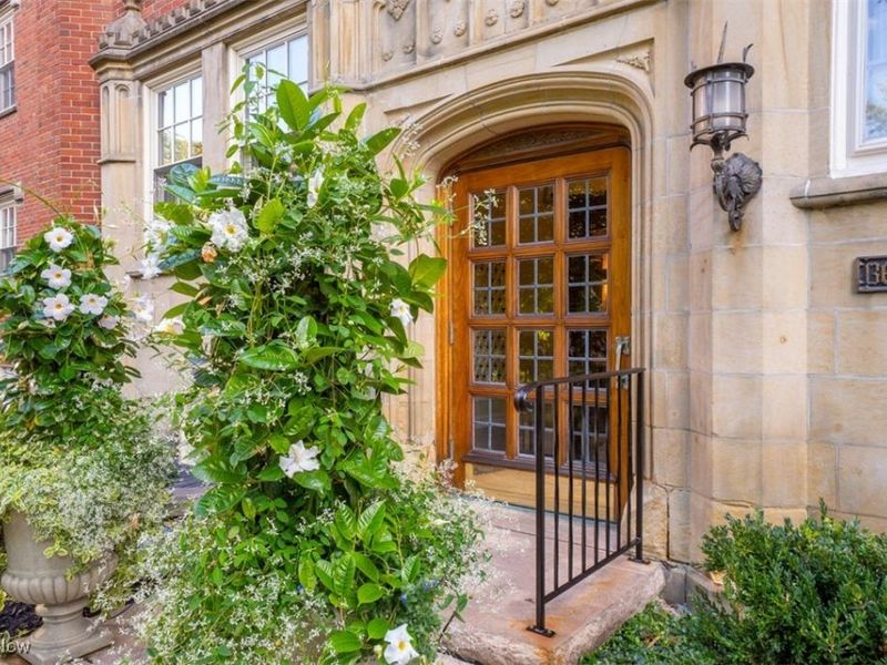 13609 Shaker Boulevard, Unit 1A, Cleveland, OH 44120 Photo 2