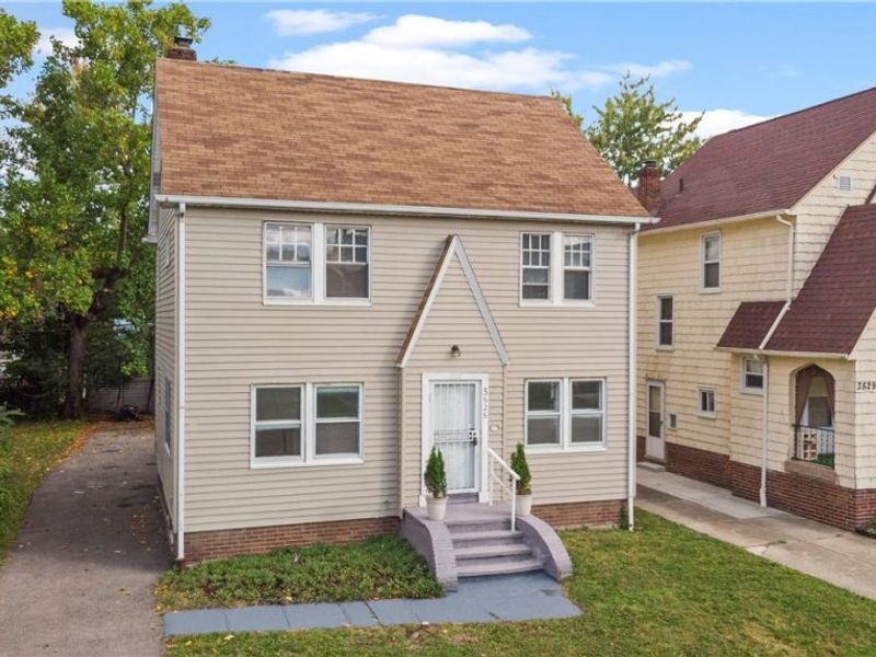 3525 Raymont Road, Cleveland, OH 44118 Photo 1