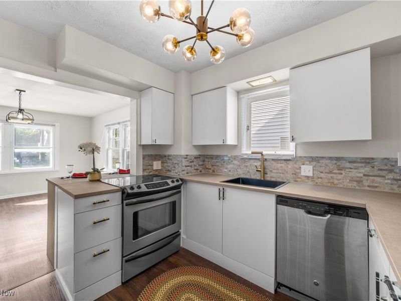 3525 Raymont Road, Cleveland, OH 44118 Photo 10