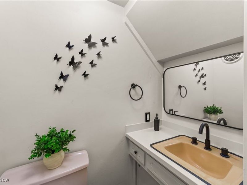 3525 Raymont Road, Cleveland, OH 44118 Photo 12