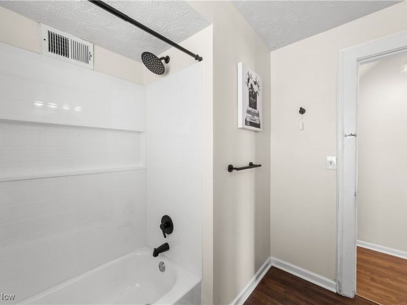 3525 Raymont Road, Cleveland, OH 44118 Photo 19