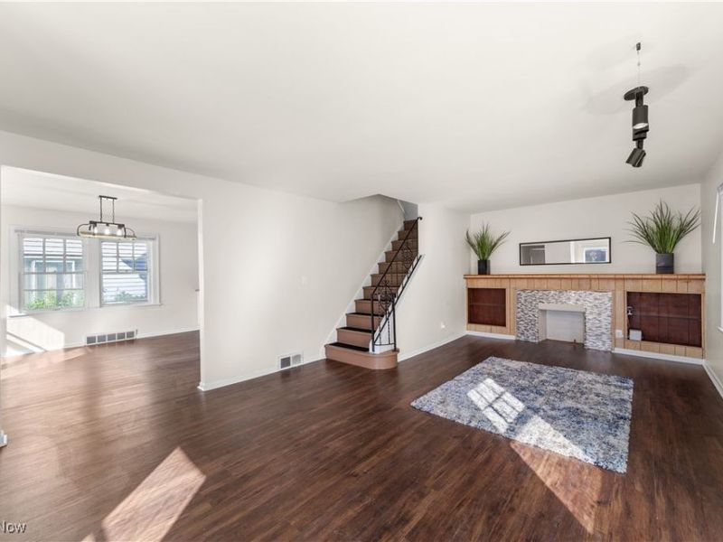 3525 Raymont Road, Cleveland, OH 44118 Photo 3