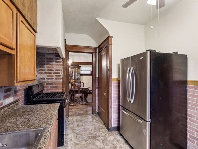 9502 Raymond Avenue, Cleveland, OH 44104 Photo 14