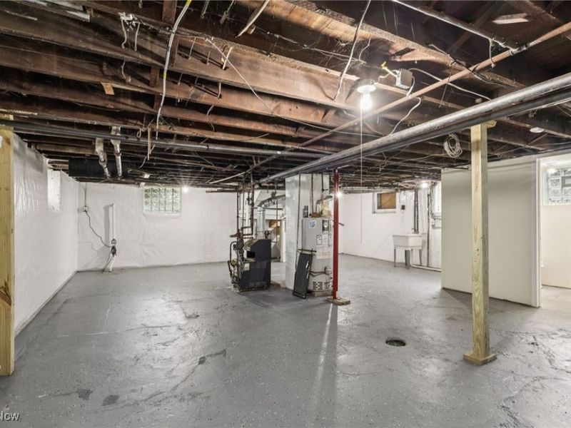 9502 Raymond Avenue, Cleveland, OH 44104 Photo 33