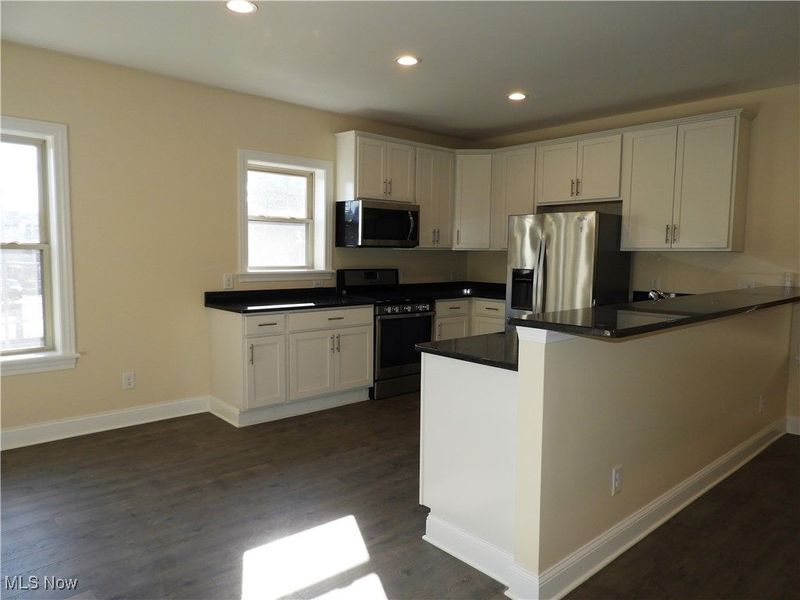 6803 Detroit Avenue, Unit 3, Cleveland, OH 44102 Photo 3