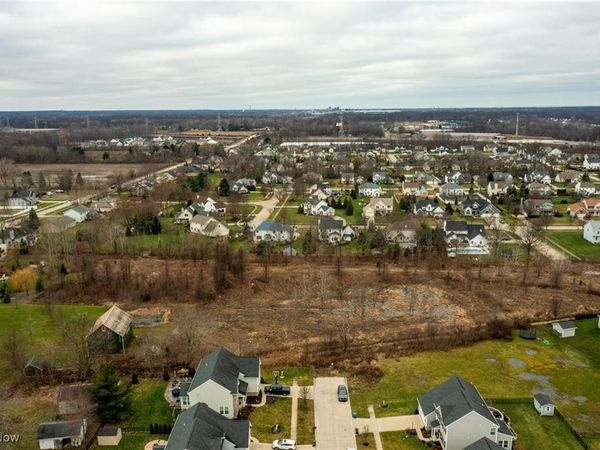 Springfield Drive, Avon, OH 44011