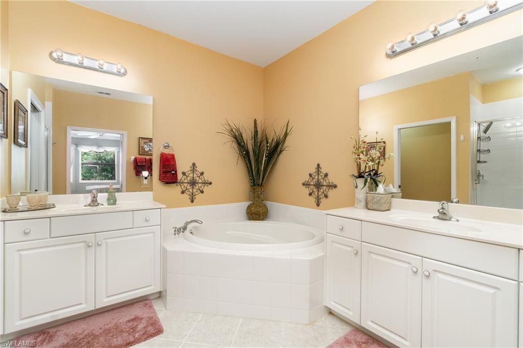 19470 Cromwell Ct, Unit 204, Fort Myers, FL 33912 Photo