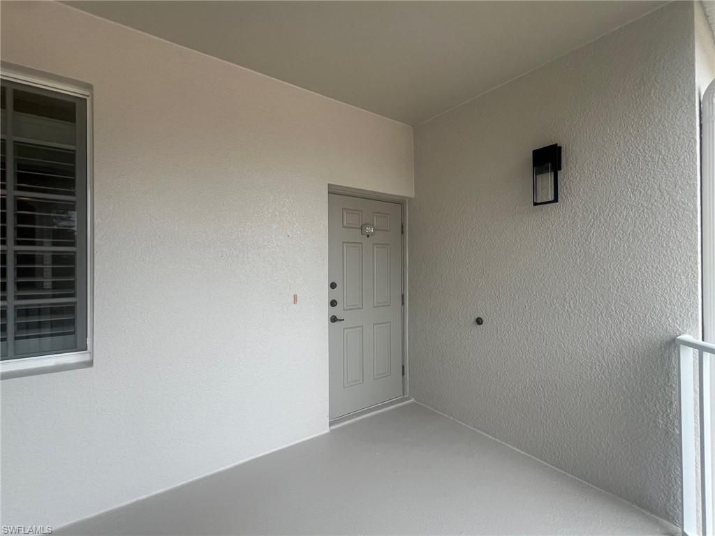 19470 Cromwell Ct, Unit 204, Fort Myers, FL 33912 Photo