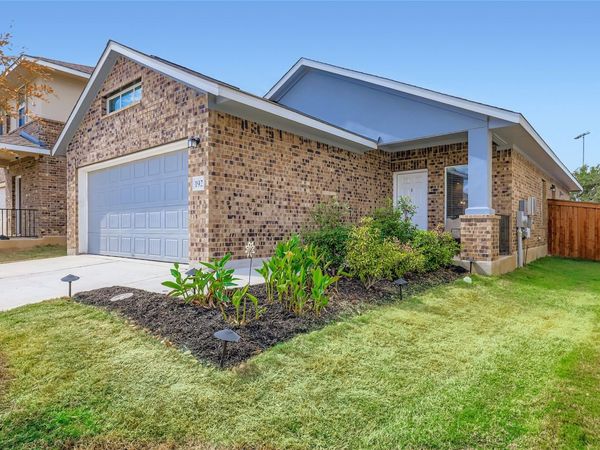 192 Standing Rock LN, Marble Falls, TX 78654