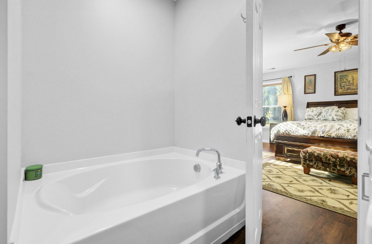 442 Rhode Drive Photo 12