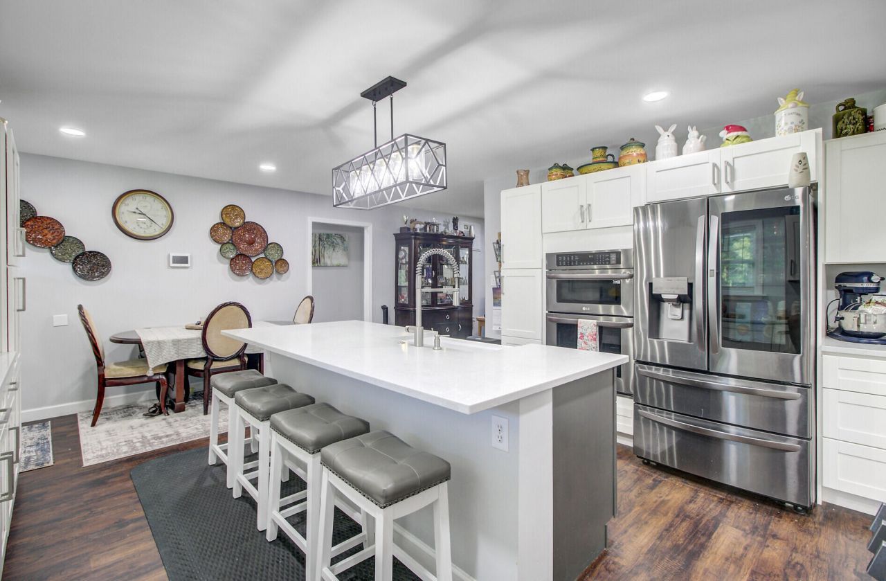 442 Rhode Drive Photo 6