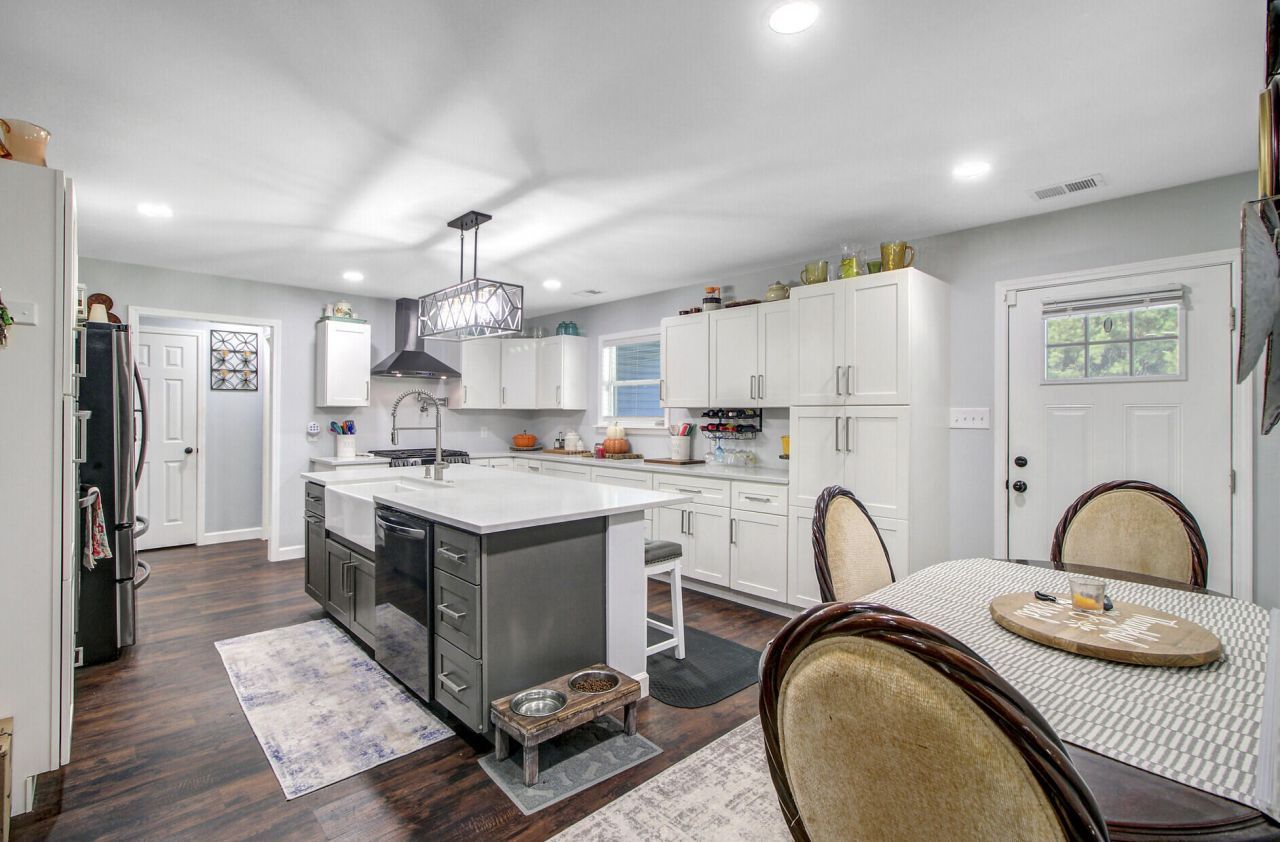 442 Rhode Drive Photo 7