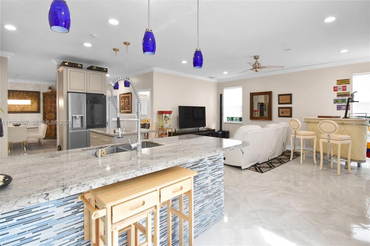 523 Stonemont Dr, Weston, FL 33326 Photo