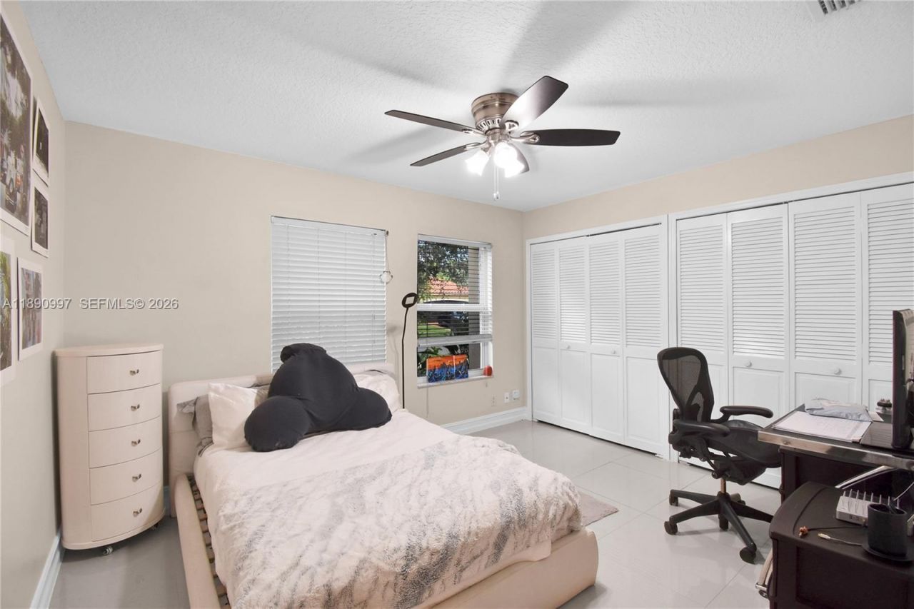 523 Stonemont Dr, Weston, FL 33326 Photo