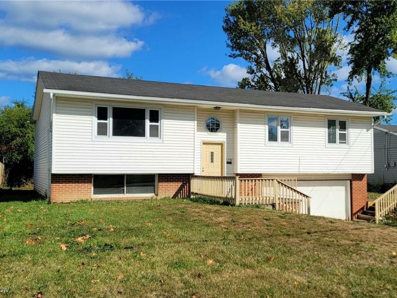 1951 E 39th Street, Lorain, OH 44055 Photo 2