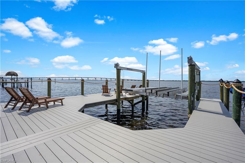 3914 W Riverside Dr, Fort Myers, FL 33901 Photo